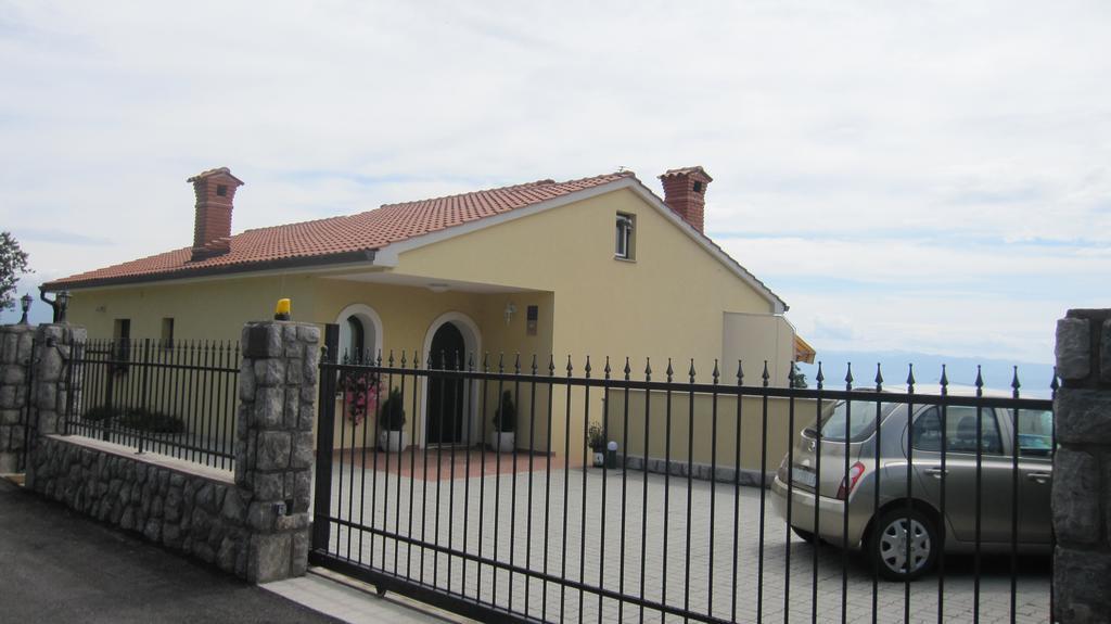 Krasa Apartment